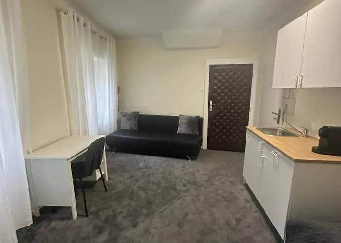 Datri Petite Suite 9